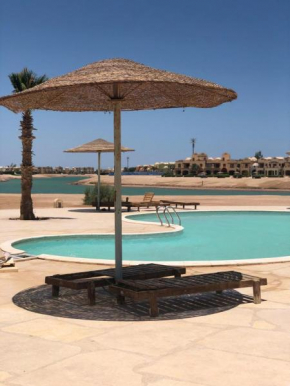 El Gouna 1 BR- Pool- lagoon